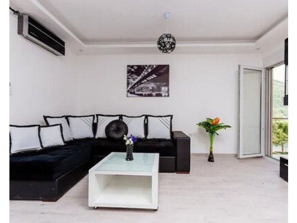 Dream Vacation Apartments