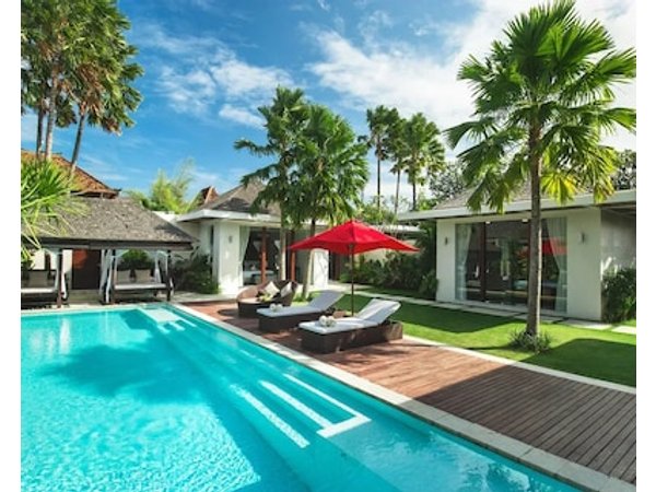Chandra Bali Villas
