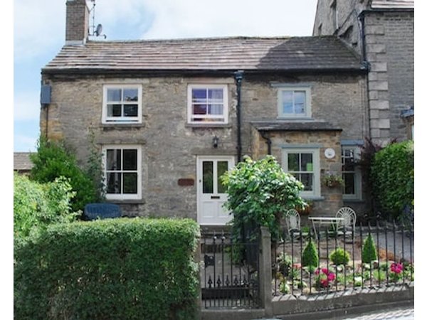 Cartmel Cottage Pet Friendly In Middleham Ref 929525