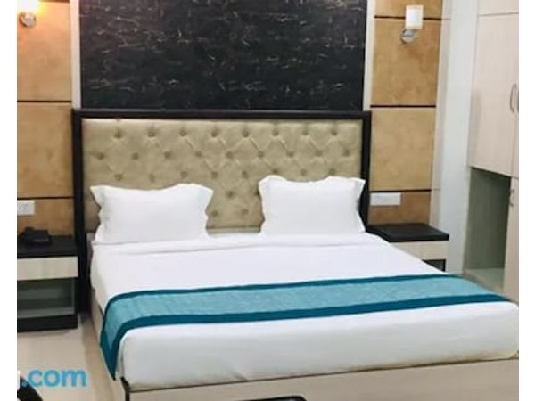 Aero Home Stay- Bed & Breakfast