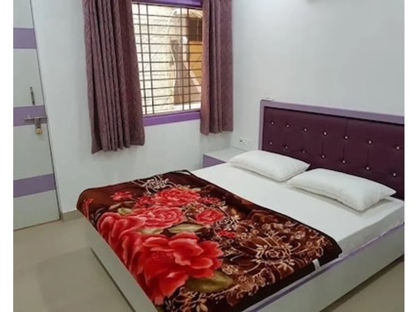 Centrally Located Entire Apartment Near Ito