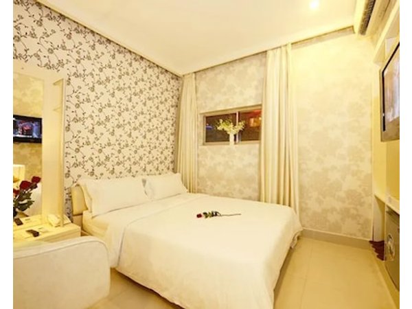 Golden Queen Aparthotel