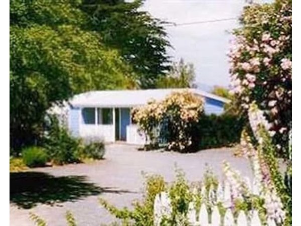 Boat Harbour Garden Cottages