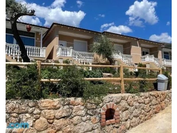 Essos Villas