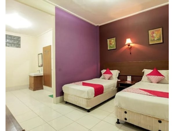 Hotel Sebelas At Jalan Palasari Mitra RedDoorz