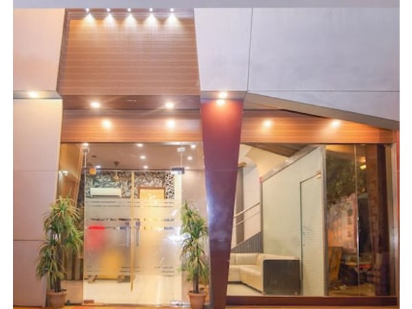 OYO 5171 Hotel Palace Residency