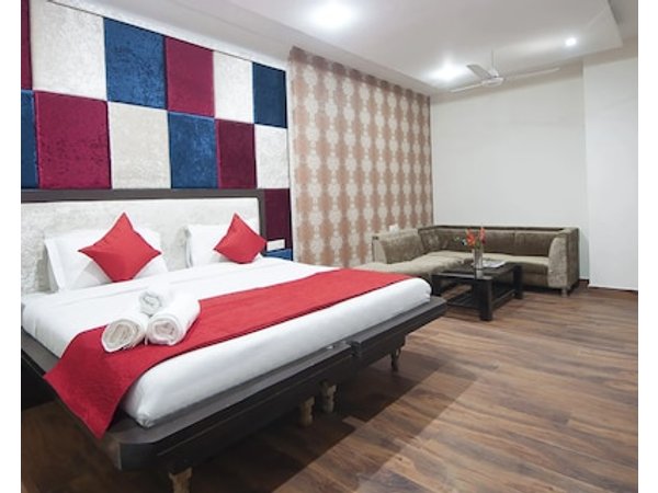 Hotel Apra International