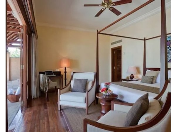 Maradiva Villas Resort & Spa