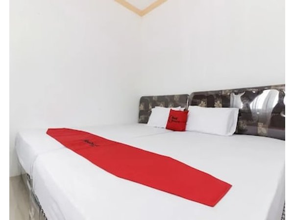 RedDoorz near Sam Ratulangi Airport Manado