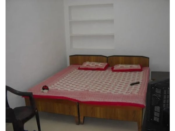 Nadya Homestay For Female & family