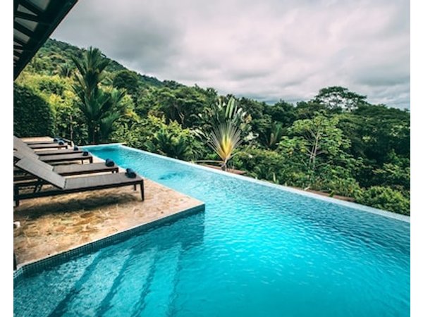 Tiki Villas Rainforest Lodge & Spa
