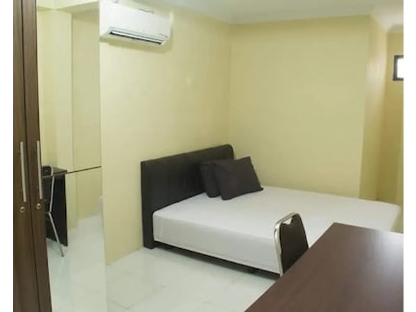 RedDoorz near Danurejan Malioboro
