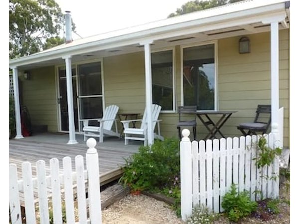 Clovelly Cottage