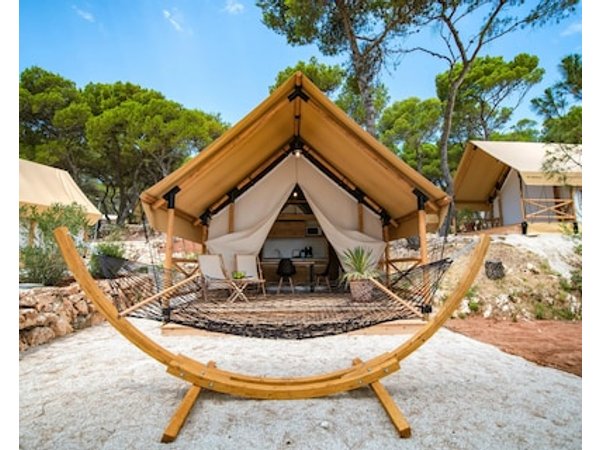 Arena One 99 Glamping