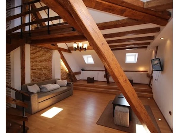 Main Square Apartments & More