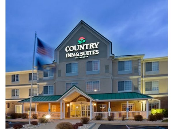 Country Inn & Suites by Radisson Big Rapids MI