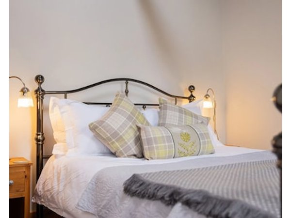 Hush Cottage With Open Fire In Middleton-in-teesdale Ref 922595