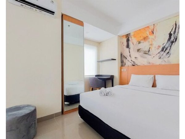 Homey And Comfort Studio Apartment At B Residence