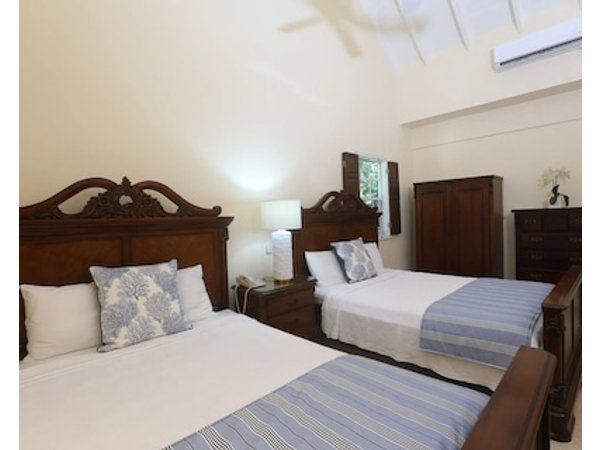 Villa Beach Cottages