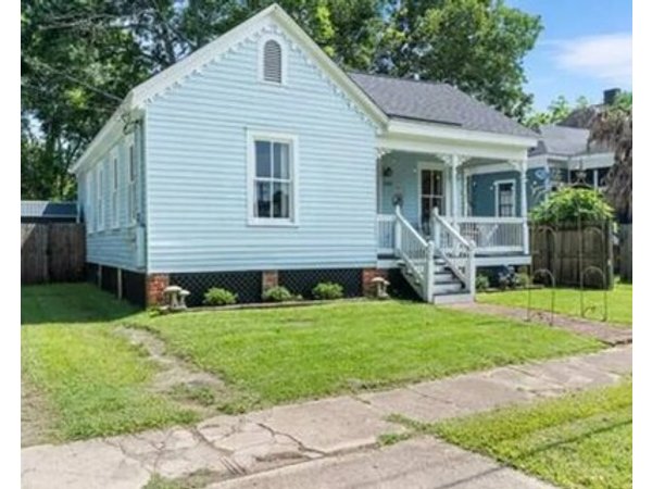 Super Cute Historic Cottage pet friendly close to downtown Mobile