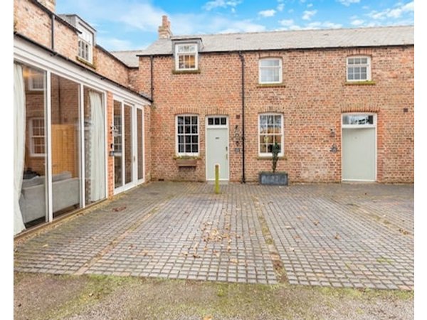Pass The Keys | No. 3 - Lime Tree Cottage