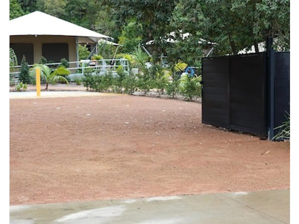 Deluxe Queen Glamping Tent 4