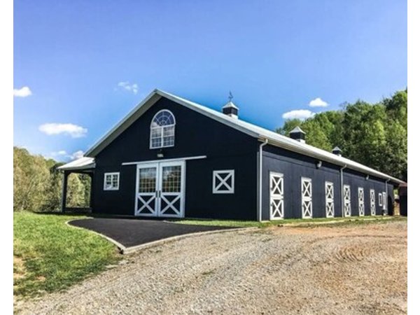 Historic & Modern Log Cabin On 55 Acre Horse Farm/Wedding Venue