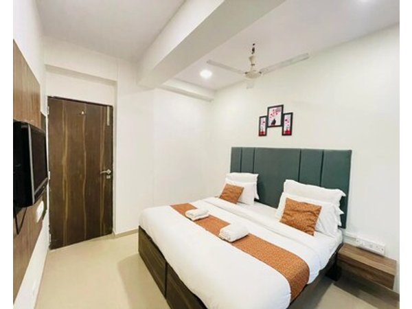 Hotel Amfahh Inn