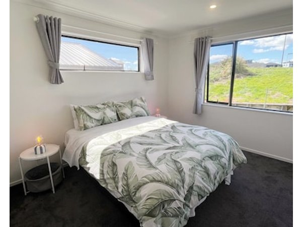 Riverview Sunset Getaway - 4 bedroom 2.5 bathroom and stunning view