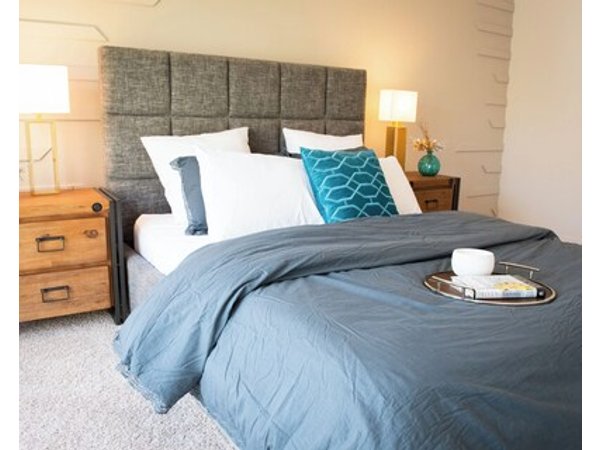 Central 3BR Getaway/ Family-sized Free Parking & AC/ Near Downtown