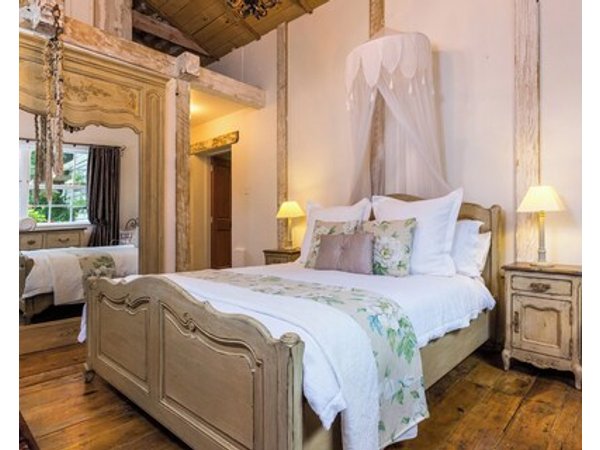 Soothing 1-bedroom cottage in charming Marlborough