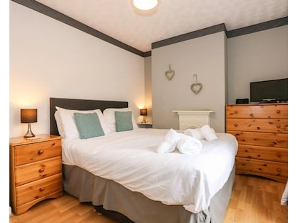 5 Melinda Cottages Pet Friendly In East Runton Ref 925153