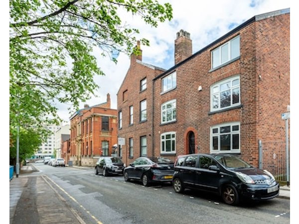 Ashton Getaway Sleeps 14 Free Parking