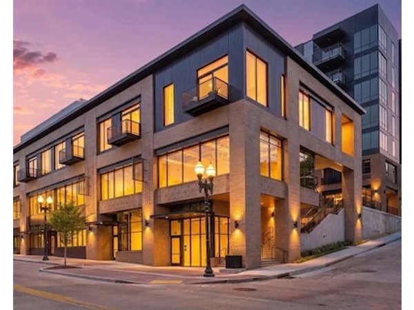 Street Getaway Prime Location in Knoxville