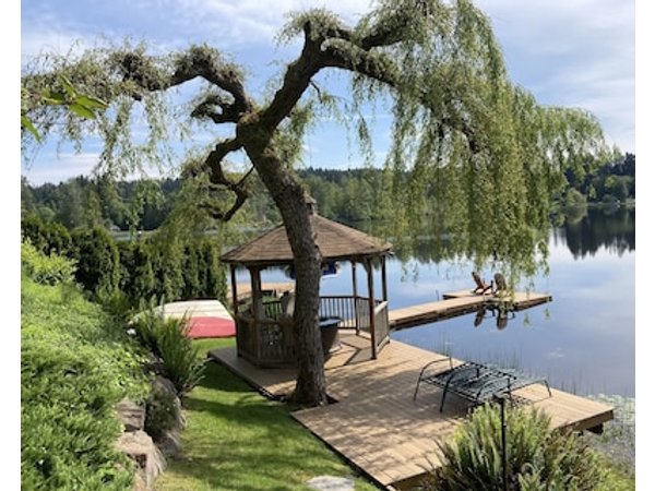 Cottage Lake Bed and Breakfast