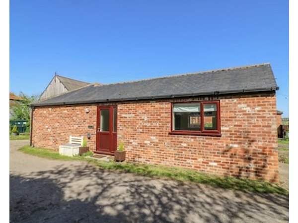 1 Pines Farm Cottages Family Friendly In Tadcaster Ref 4456
