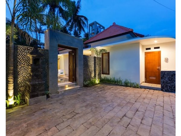Odika Lovina Villas