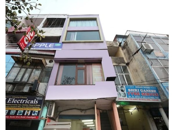 Hotel Rajesh Palace