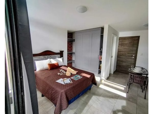 Jacuzzi Getaway In The Heart Of Zone 4