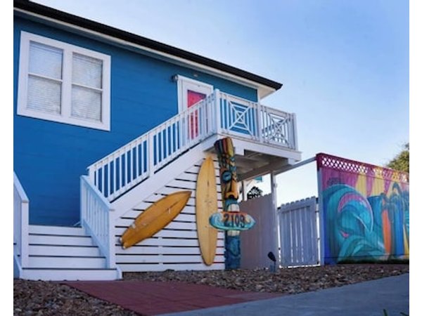 2-bedroom house in fabulous Galveston with cool Vibes