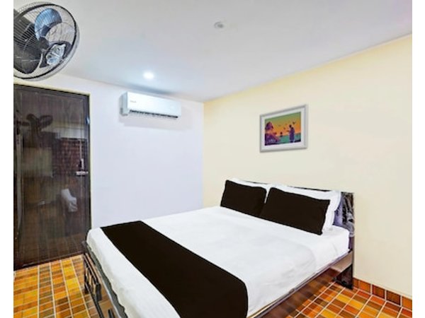 Hotel RR palace iyyapanthangal near Ramachandra hospital