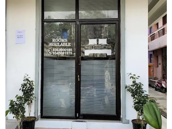 Pondy Pleasant Stay