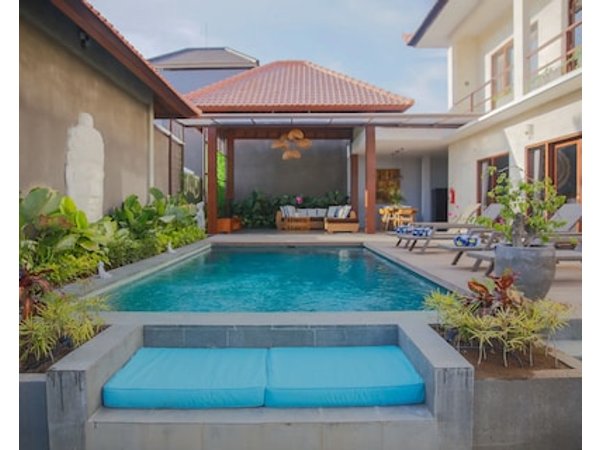 Uwu Villas