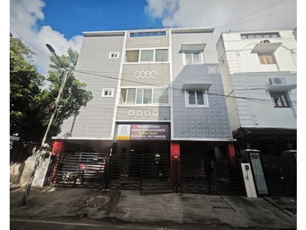 Pleasant 2-bedroom apartment with AC in the Heart of Chennai CMBT