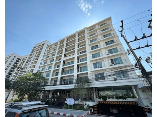 Sriracha Avenue Serviced Apartment