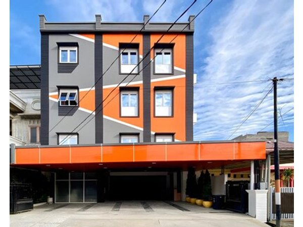 Urbanview Hotel Pelita Inn Medan