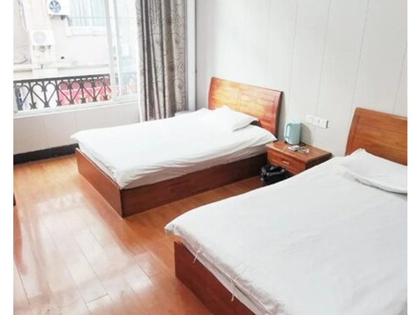 Lian lian Hotel