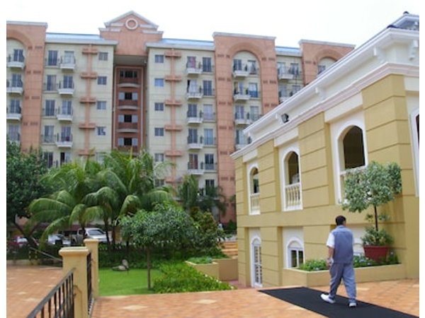 Apartment In Chateau Elysee Condo - Vendome