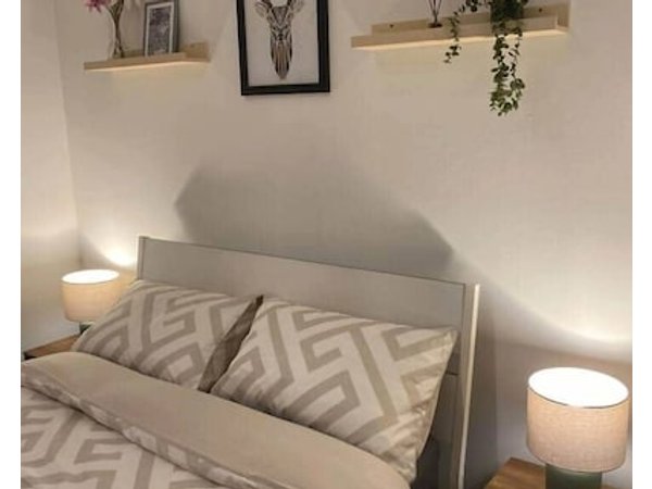 Modern apartment in Glasgow West End free parking