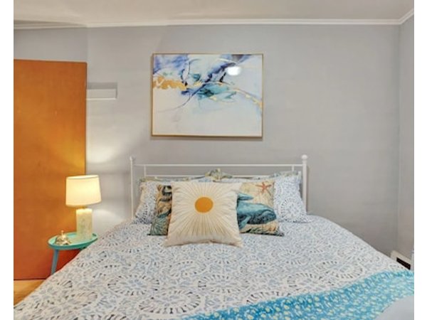 A tropical retreat in Rochester